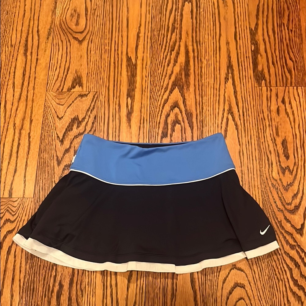 Nike Women's Dark Navy  and Blue Mini Skirt